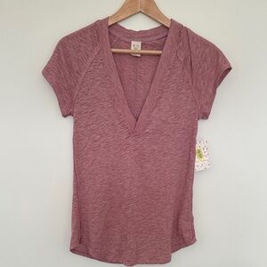 NWT Free People Short Sleeve V-Neck Tee in Berry